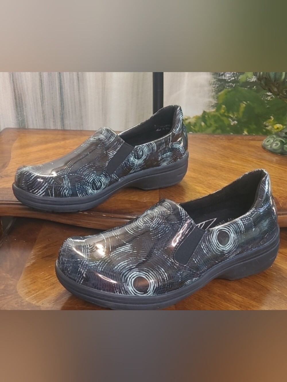 New Easy Works By Easy Street Womens 10 Wide black teal slip on clog style shoes